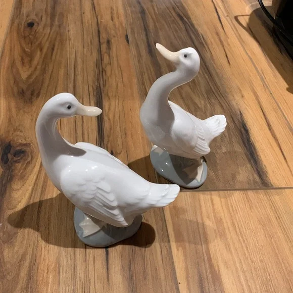 Nao Lladro happy lifelike pair of ducks figurines 5” and 6” tall great condition - Picture 3 of 7